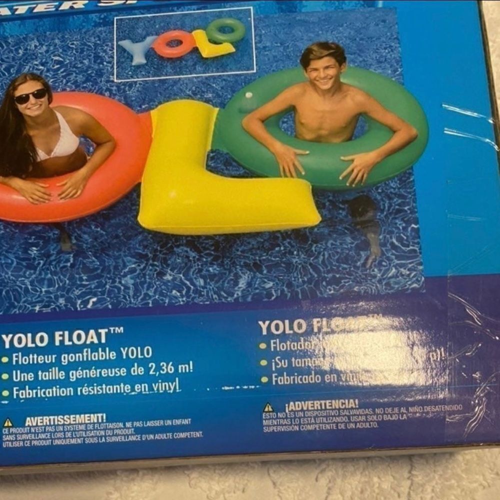Large pool float - Picture 2 of 3